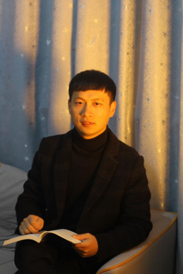 张俊.png